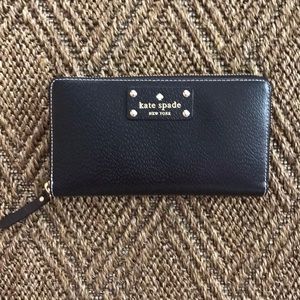 Kate Spade Zipper Wallet